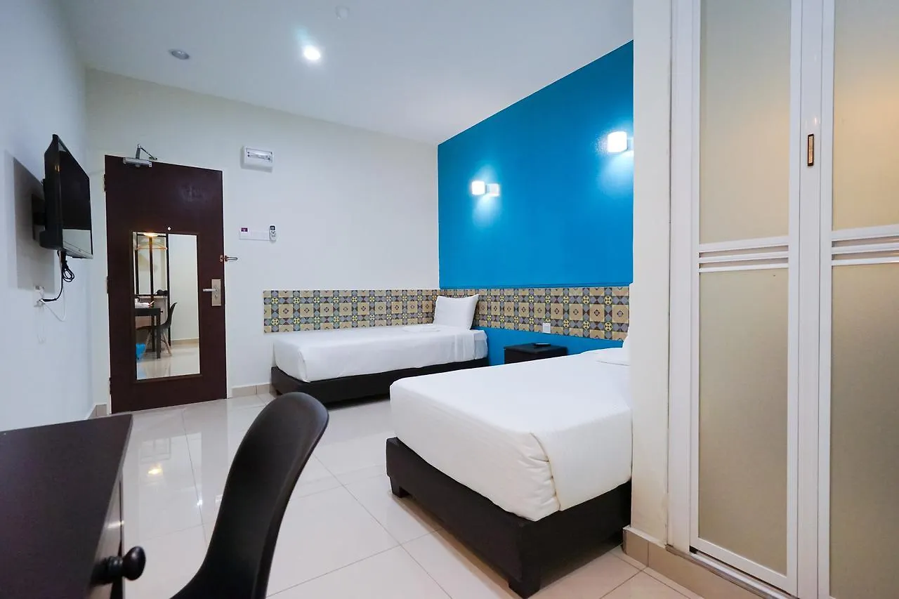 Grand FC Hotel George Town 0*,